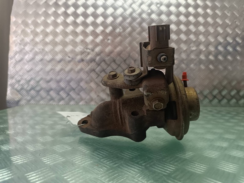 Recambio de valvula egr para toyota avensis (t27) executive referencia OEM IAM 2580027010 2562027060 DENSO