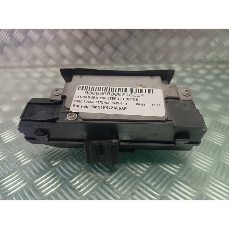 Recambio de cerradura maletero / porton para ford focus berlina (cap) ghia referencia OEM IAM 3M51R442A66AP 01041111905 FOMOCO