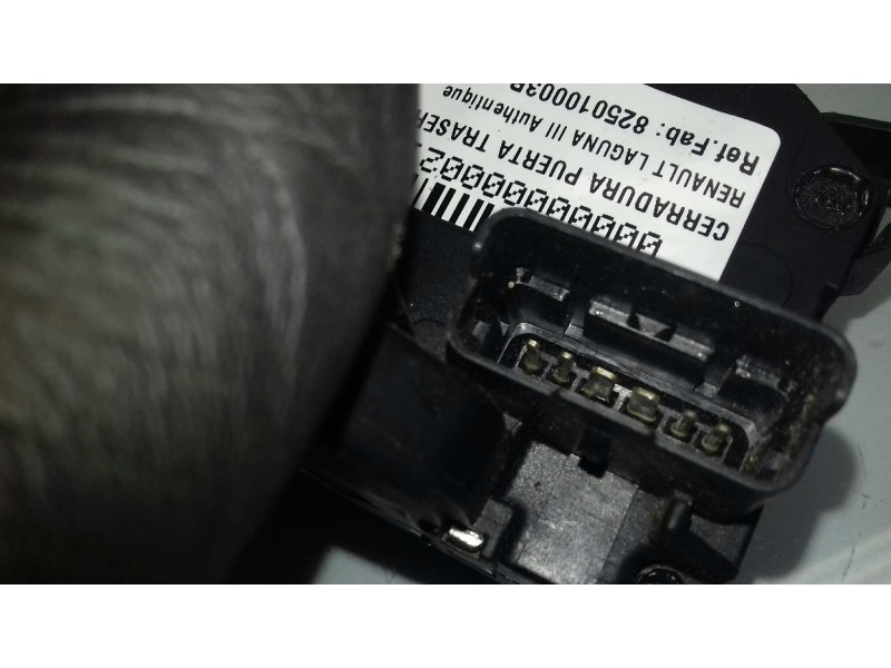 Recambio de cerradura puerta trasera izquierda para renault laguna iii authentique referencia OEM IAM 825010003R  6 PINES