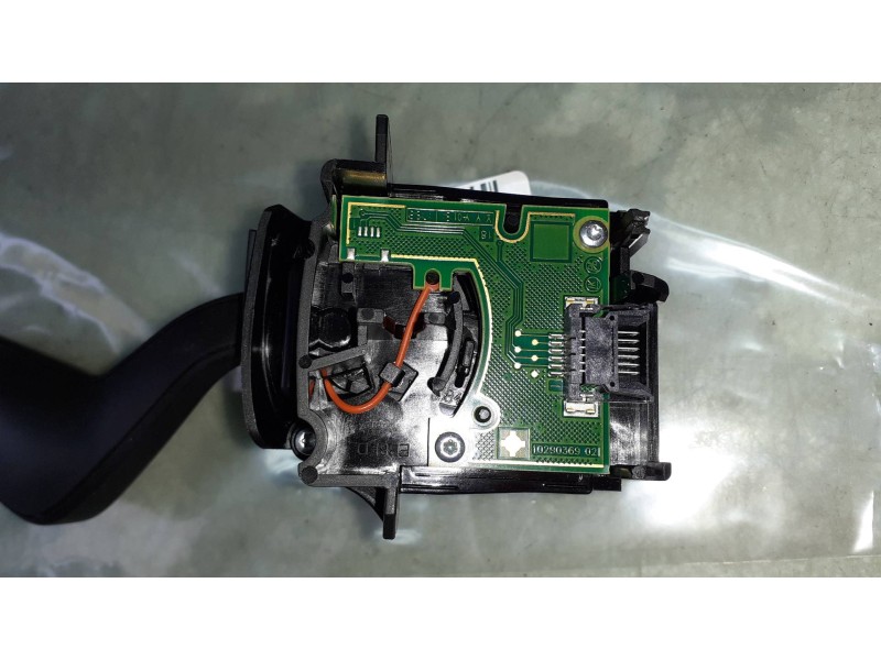 Recambio de mando intermitentes para ford ecosport (cr6) st-line black edition referencia OEM IAM H1BT13335AA  