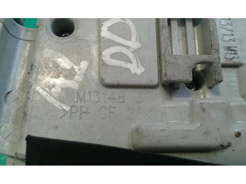 Recambio de cerradura puerta delantera derecha para audi a1 sportback (8xa) ambition referencia OEM IAM 8X1837016 6 PINES BLANCO