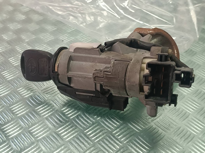 Recambio de conmutador de arranque para toyota yaris (ksp9/scp9/nlp9) básico referencia OEM IAM 897830D010  VALEO