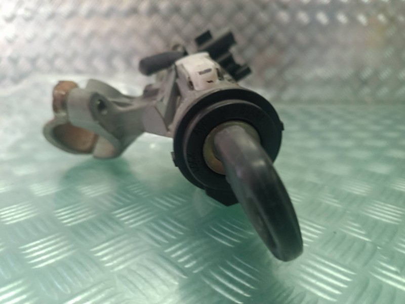 Recambio de conmutador de arranque para toyota yaris (ksp9/scp9/nlp9) básico referencia OEM IAM 897830D010  VALEO