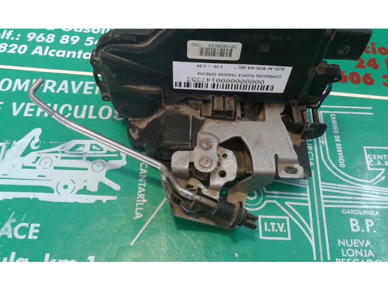 Recambio de cerradura puerta trasera derecha para audi a4 berlina (8e) referencia OEM IAM 8E0839016C 4+3 PINES NEGRO