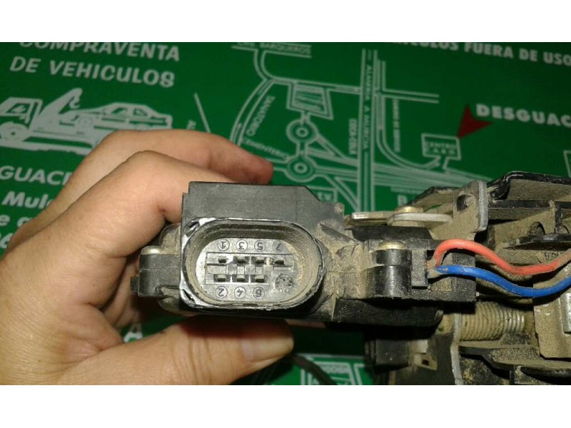 Recambio de cerradura puerta trasera derecha para audi a4 berlina (8e) referencia OEM IAM 8E0839016C 4+3 PINES NEGRO