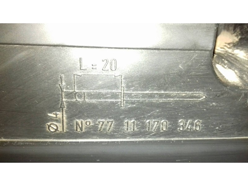 Recambio de piloto trasero central para renault laguna (b56) 2.2 d anade referencia OEM IAM 7711170346  