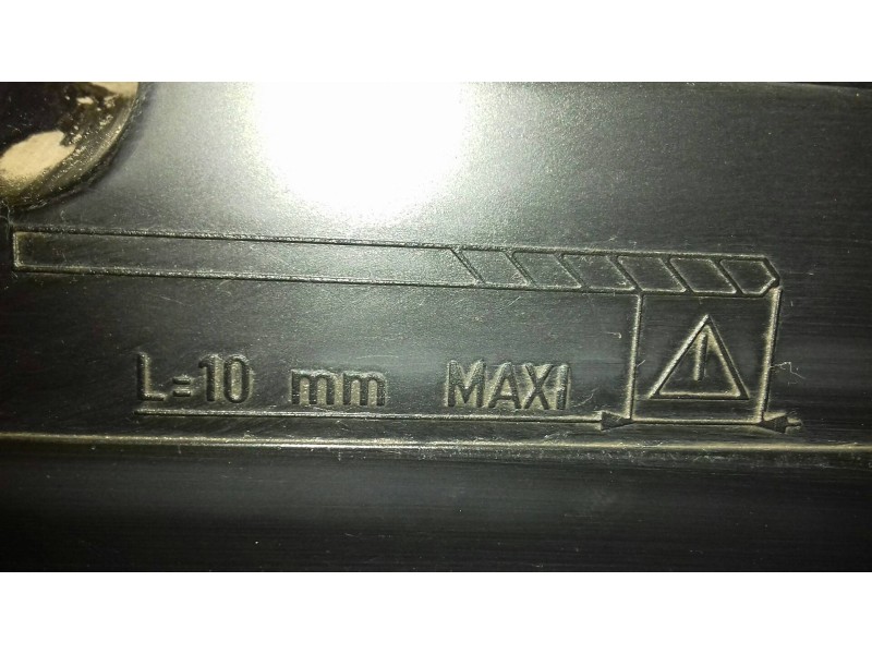 Recambio de piloto trasero central para renault laguna (b56) 2.2 d anade referencia OEM IAM 7711170346  