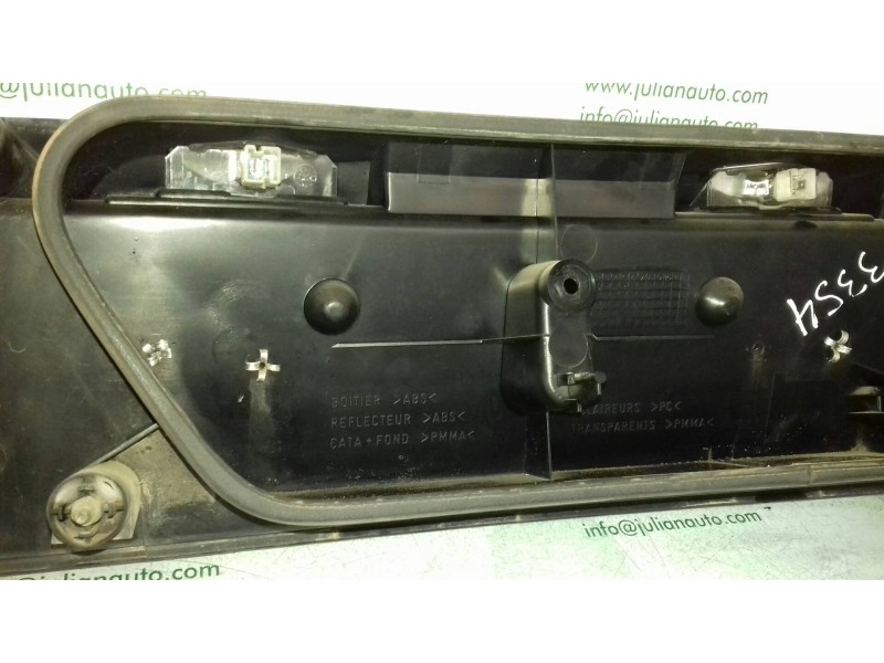 Recambio de piloto trasero central para renault laguna (b56) 2.2 d anade referencia OEM IAM 7711170346  