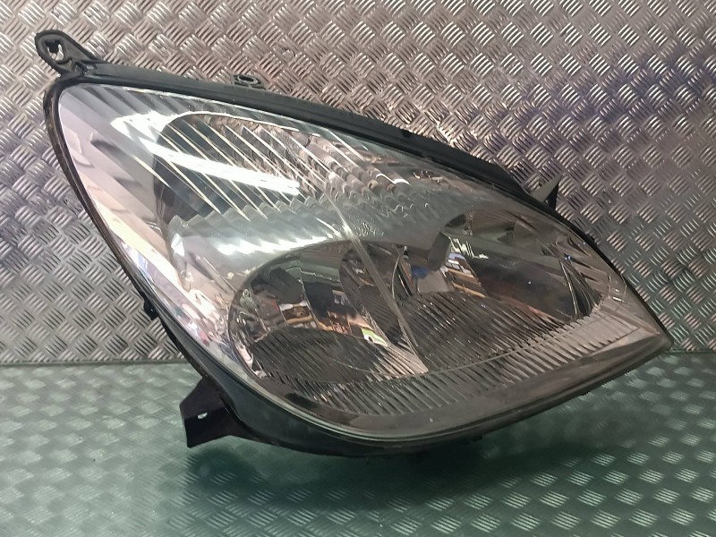 Recambio de faro derecho para citroen c5 berlina 2.0 hdi magic referencia OEM IAM 89005403 087922 VALEO