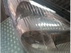 Recambio de faro derecho para citroen c5 berlina 2.0 hdi magic referencia OEM IAM 89005403 087922 VALEO 2