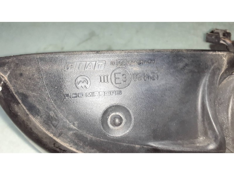 Recambio de retrovisor izquierdo para fiat stilo (192) 1.4 sting referencia OEM IAM 01704607500  ELECTRICO