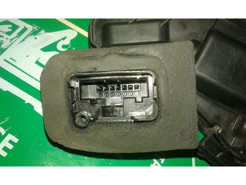 Recambio de cerradura puerta trasera derecha para seat leon (5f1) reference referencia OEM IAM 5K4839016Q 7 PINES NEGRO