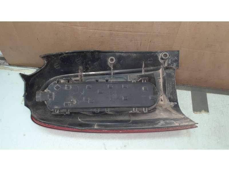 Recambio de piloto trasero derecho para opel sintra cd referencia OEM IAM 10406614 10406612 