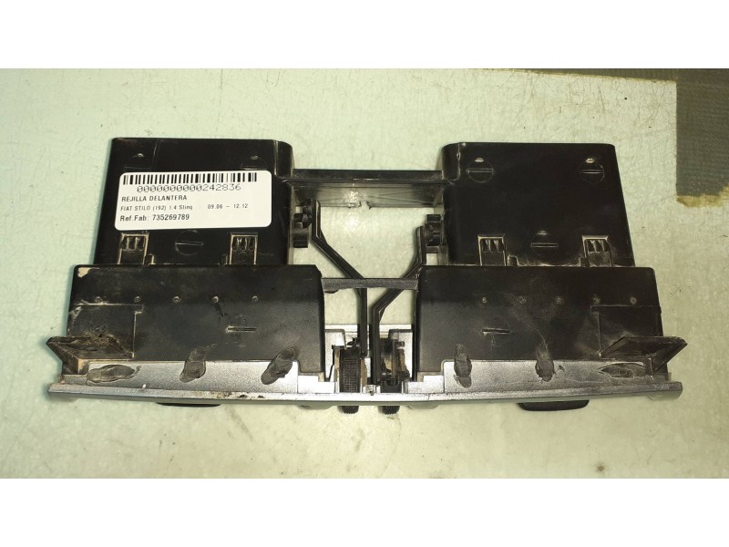 Recambio de rejilla delantera para fiat stilo (192) 1.4 sting referencia OEM IAM 735269789 LS347801 VENTILACION CENTRAL