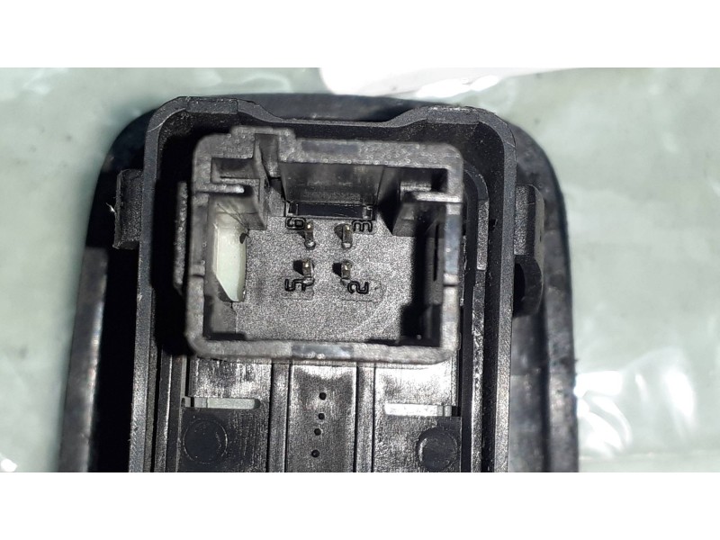 Recambio de mando elevalunas trasero izquierdo para peugeot 207 xs referencia OEM IAM 96548603 VALEO CONECTOR 4 PINES
