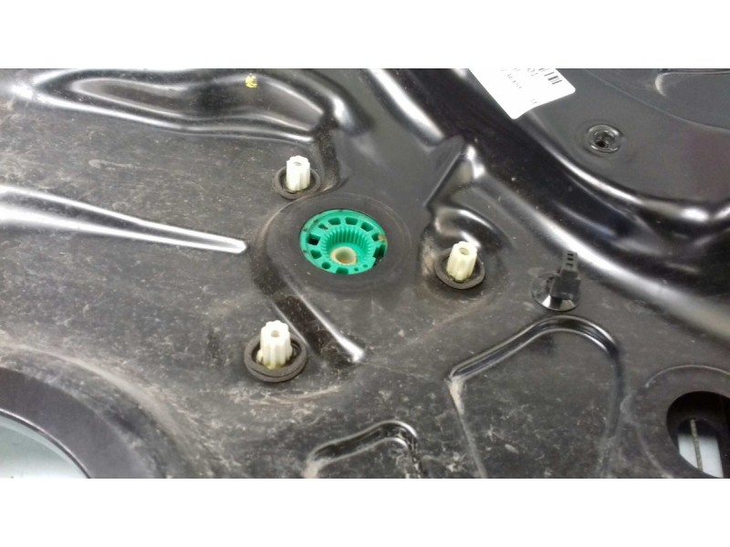 Recambio de elevalunas trasero derecho para volkswagen passat berlina (3c2) advance referencia OEM IAM 0543168125  ELECTRICO