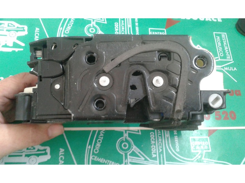 Recambio de cerradura puerta trasera izquierda para seat leon (5f1) reference referencia OEM IAM 5K4839015Q 7 PINES NEGRO