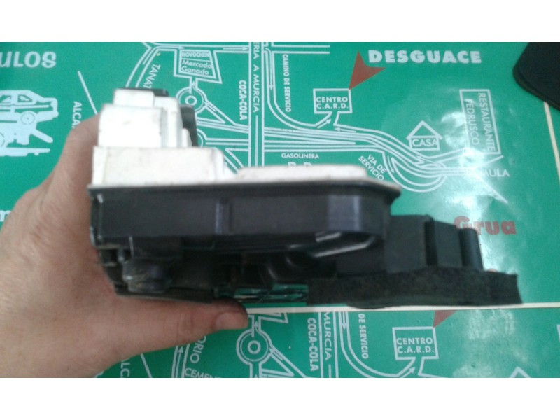 Recambio de cerradura puerta trasera izquierda para seat leon (5f1) reference referencia OEM IAM 5K4839015Q 7 PINES NEGRO