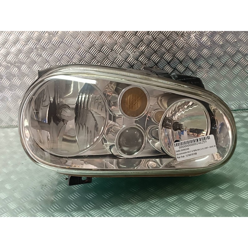 Recambio de faro derecho para volkswagen golf iv berlina (1j1) advance referencia OEM IAM 1J1941016B 1J0998226 VALEO