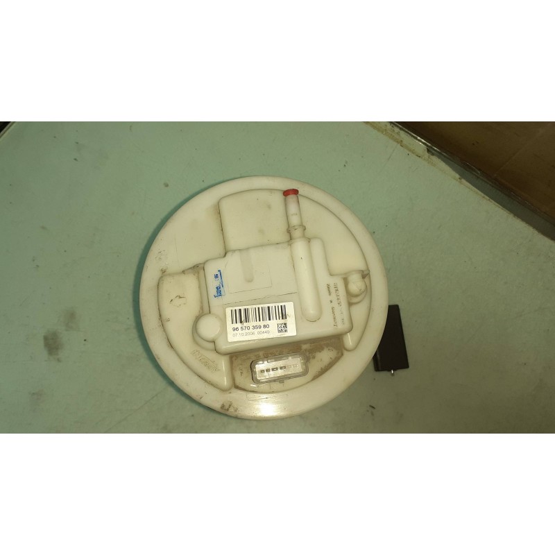 Recambio de bomba combustible para peugeot 207 xs referencia OEM IAM 9657035980 CONECTOR 4 PINES AFORADOR