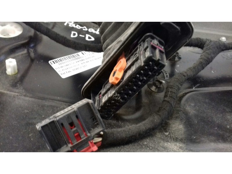 Recambio de elevalunas delantero derecho para volkswagen passat berlina (3c2) advance referencia OEM IAM 0548571951 3C1837756G E