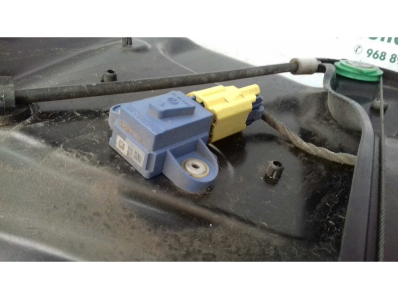 Recambio de elevalunas delantero derecho para volkswagen passat berlina (3c2) advance referencia OEM IAM 0548571951 3C1837756G E