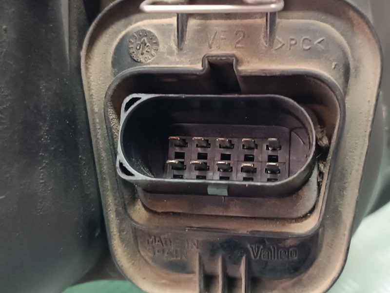 Recambio de faro izquierdo para volkswagen golf iv berlina (1j1) advance referencia OEM IAM 1J0941017C 1J0998225 VALEO