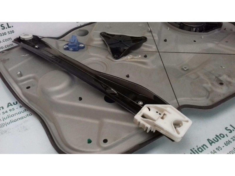 Recambio de elevalunas delantero izquierdo para skoda octavia berlina (1z3) ambition referencia OEM IAM 117736L  ELECTRICO