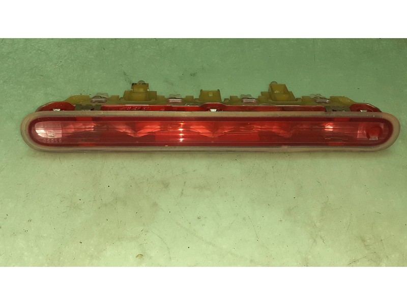 Recambio de luz central de freno para peugeot 207 xs referencia OEM IAM 9649986880  CONECTOR 2 PINES