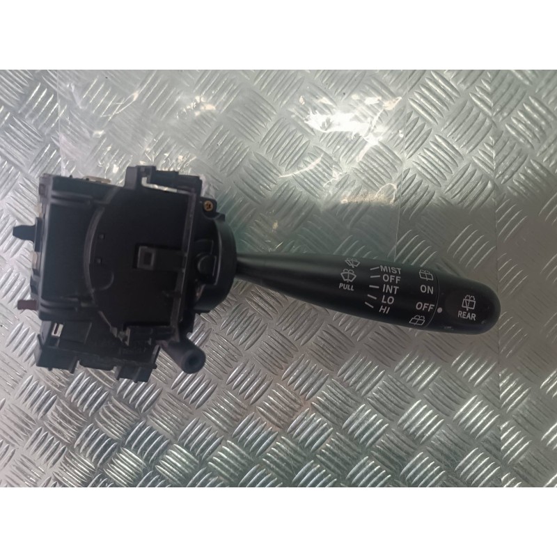 Recambio de mando limpia para toyota yaris (ksp9/scp9/nlp9) básico referencia OEM IAM 173647  CONECTOR 10 PINES