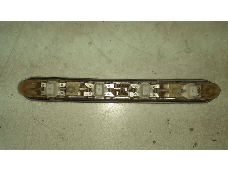Recambio de luz central de freno para peugeot 207 xs referencia OEM IAM 9649986880  CONECTOR 2 PINES