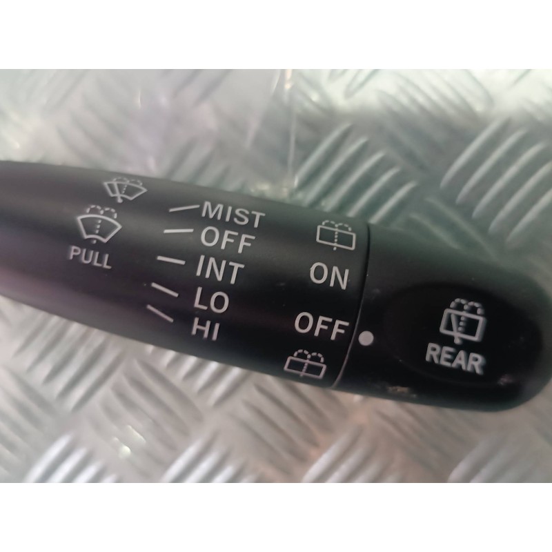 Recambio de mando limpia para toyota yaris (ksp9/scp9/nlp9) básico referencia OEM IAM 173647  CONECTOR 10 PINES