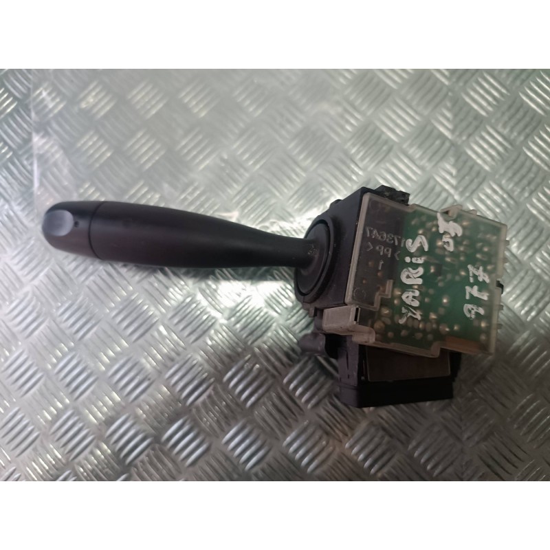 Recambio de mando limpia para toyota yaris (ksp9/scp9/nlp9) básico referencia OEM IAM 173647  CONECTOR 10 PINES