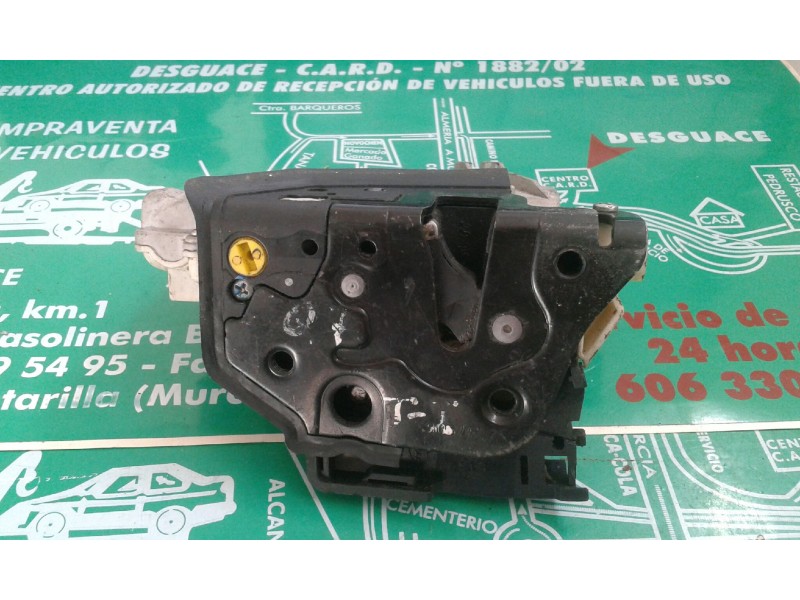 Recambio de cerradura puerta trasera izquierda para audi q7 (4l) 3.0 tdi referencia OEM IAM 3C4839 5+4 PINES BLANCO
