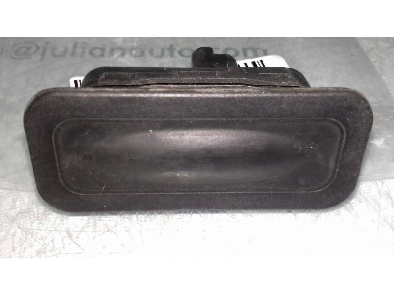 Recambio de maneta exterior porton para renault clio grandtour expression referencia OEM IAM 8200076256  2 PINES