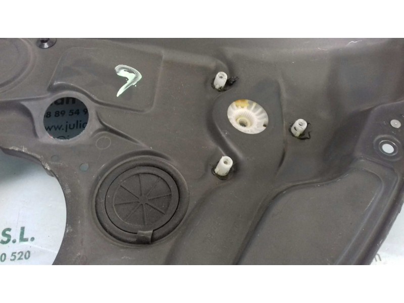 Recambio de elevalunas trasero derecho para volkswagen golf iv berlina (1j1) advance referencia OEM IAM 1J4839730H 1J4839756E EL Recambio de elevalunas trasero derecho para volkswagen golf iv berlina (1j1) advance referencia OEM IAM 1J4839730H 1J4839756E EL