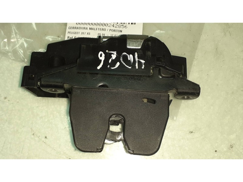 Recambio de cerradura maletero / porton para peugeot 207 xs referencia OEM IAM 9660403980  CONECTOR 3 PINES