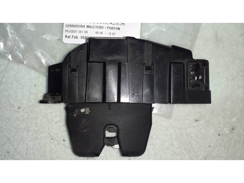 Recambio de cerradura maletero / porton para peugeot 207 xs referencia OEM IAM 9660403980  CONECTOR 3 PINES