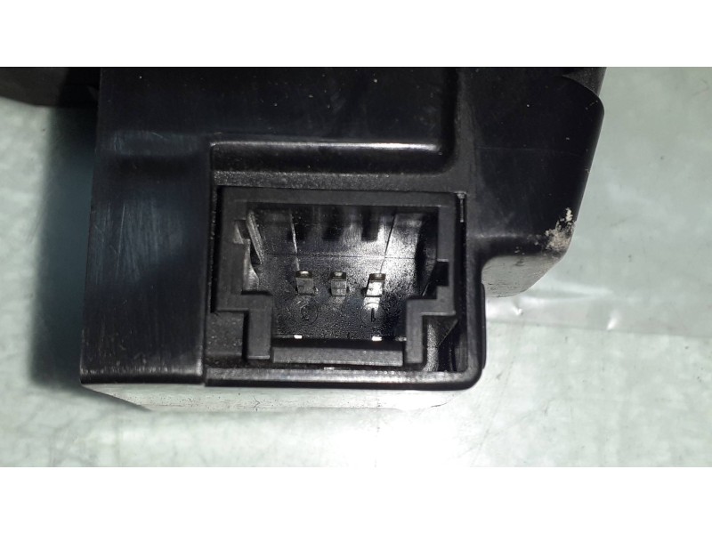 Recambio de cerradura maletero / porton para peugeot 207 xs referencia OEM IAM 9660403980  CONECTOR 3 PINES