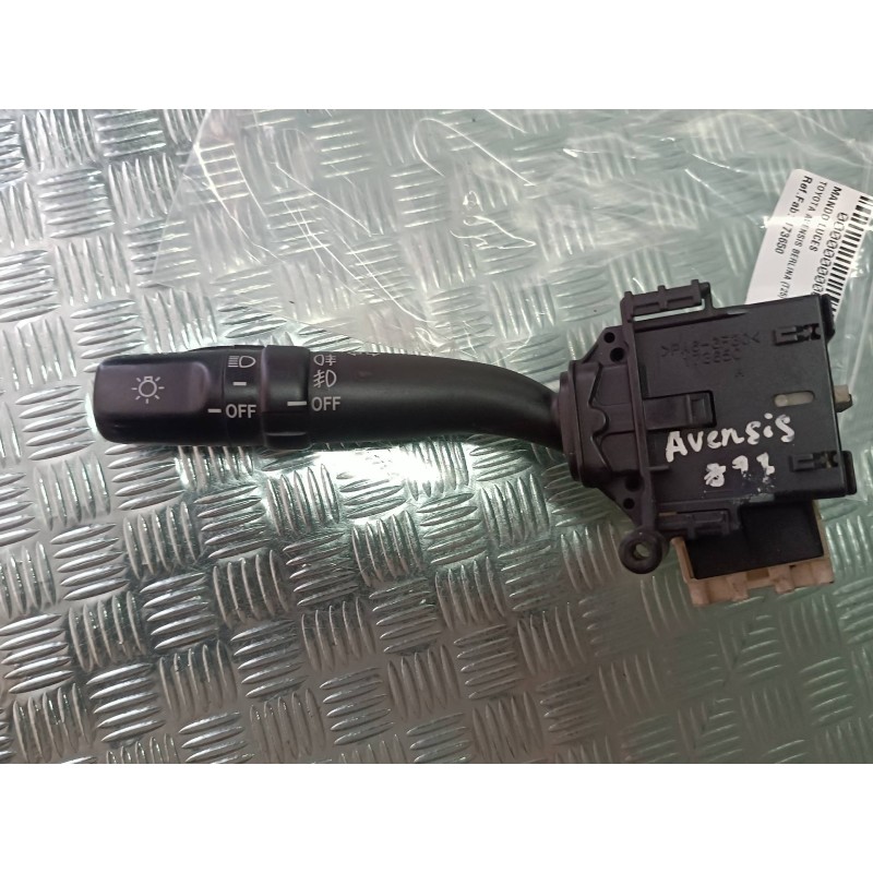 Recambio de mando luces para toyota avensis berlina (t25) 2.0 d4-d executive sedán (4-ptas) referencia OEM IAM 173650  CONECTOR 