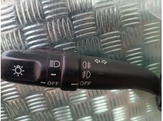 Recambio de mando luces para toyota avensis berlina (t25) 2.0 d4-d executive sedán (4-ptas) referencia OEM IAM 173650  CONECTOR  2