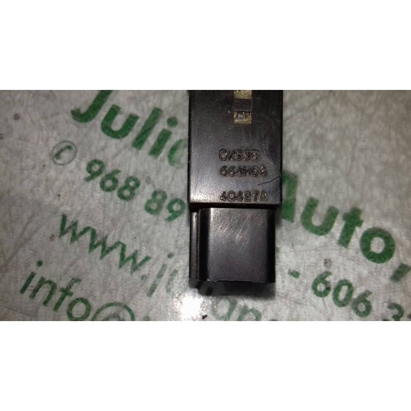 Recambio de warning para kia carnival ii 2.9 cdri ex referencia OEM IAM 864W0140 0K538664H0A 4 + 1 PINES