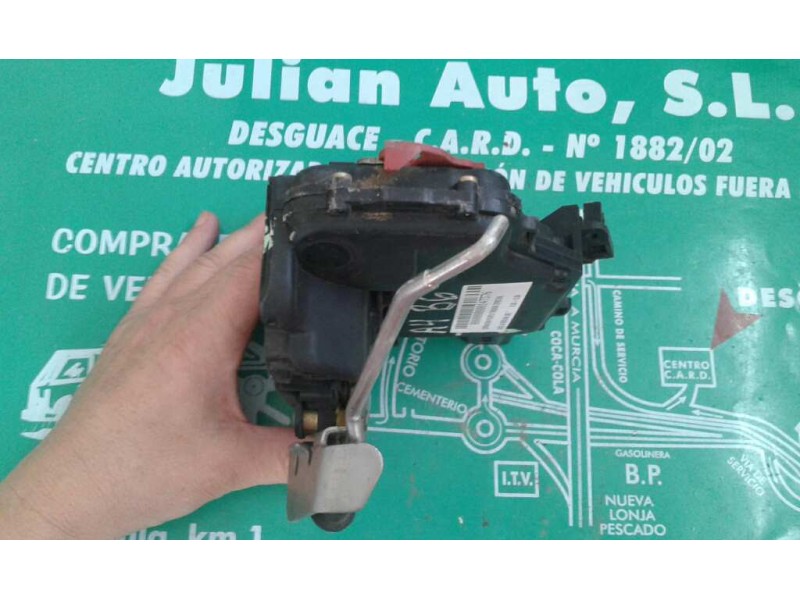 Recambio de cerradura puerta trasera derecha para audi a4 berlina (8e) referencia OEM IAM 8E0839016C 4+3 PINES NEGRO