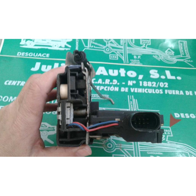 Recambio de cerradura puerta trasera derecha para audi a4 berlina (8e) referencia OEM IAM 8E0839016C 4+3 PINES NEGRO