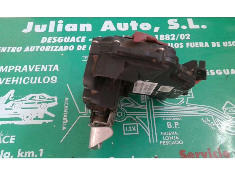 Recambio de cerradura puerta delantera derecha para audi a4 berlina (8e) referencia OEM IAM 8E1837016C 4+3 PINES NEGRO