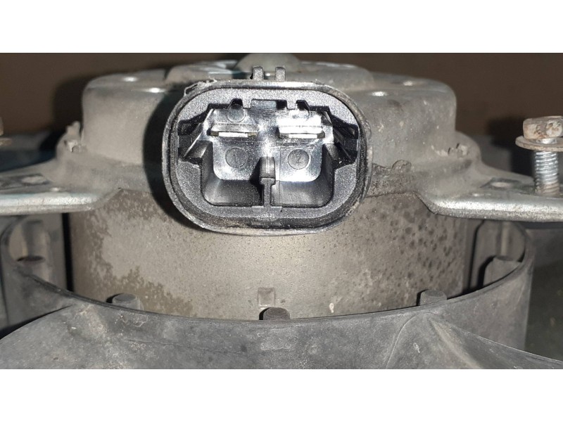 Recambio de electroventilador para peugeot 207 xs referencia OEM IAM 3G316107 CONECTOR 2 PINES GATE
