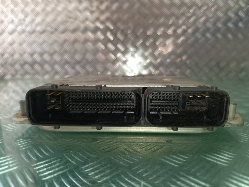 Recambio de centralita motor uce para volkswagen passat berlina (3b3) comfortline referencia OEM IAM 038906019DS 0281010543 EDC1