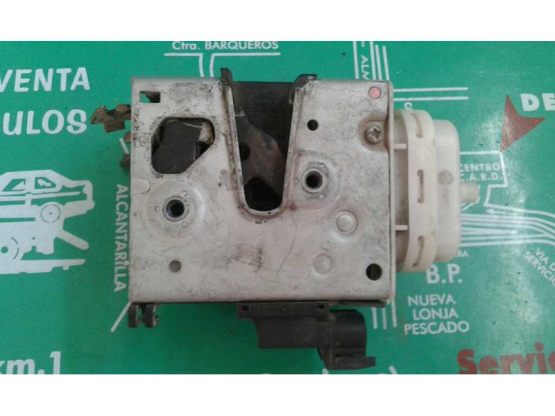 Recambio de cerradura puerta delantera derecha para audi a4 berlina (b5) referencia OEM IAM 8D1837016E 5 PINES NEGRO