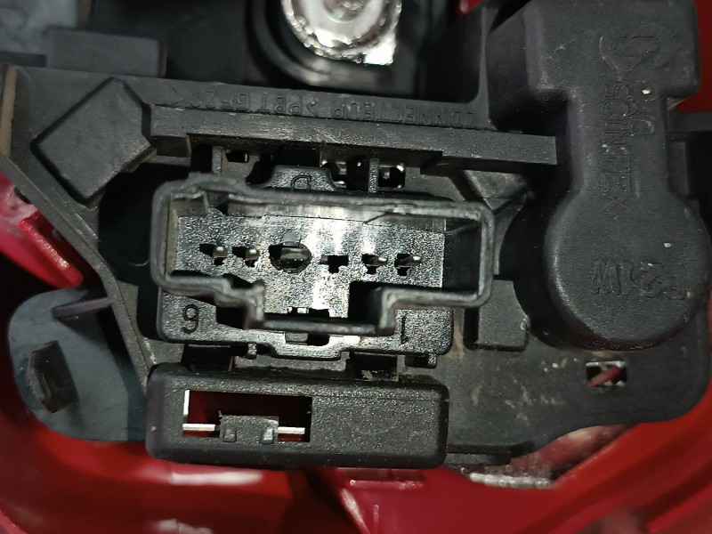 Recambio de piloto trasero izquierdo para peugeot 206 berlina xs clim referencia OEM IAM   