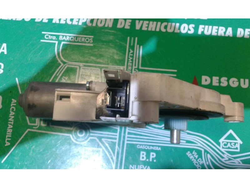 Recambio de motor elevalunas delantero izquierdo para audi a1 sportback (8xa) ambition referencia OEM IAM 8K0959801C  BROSE